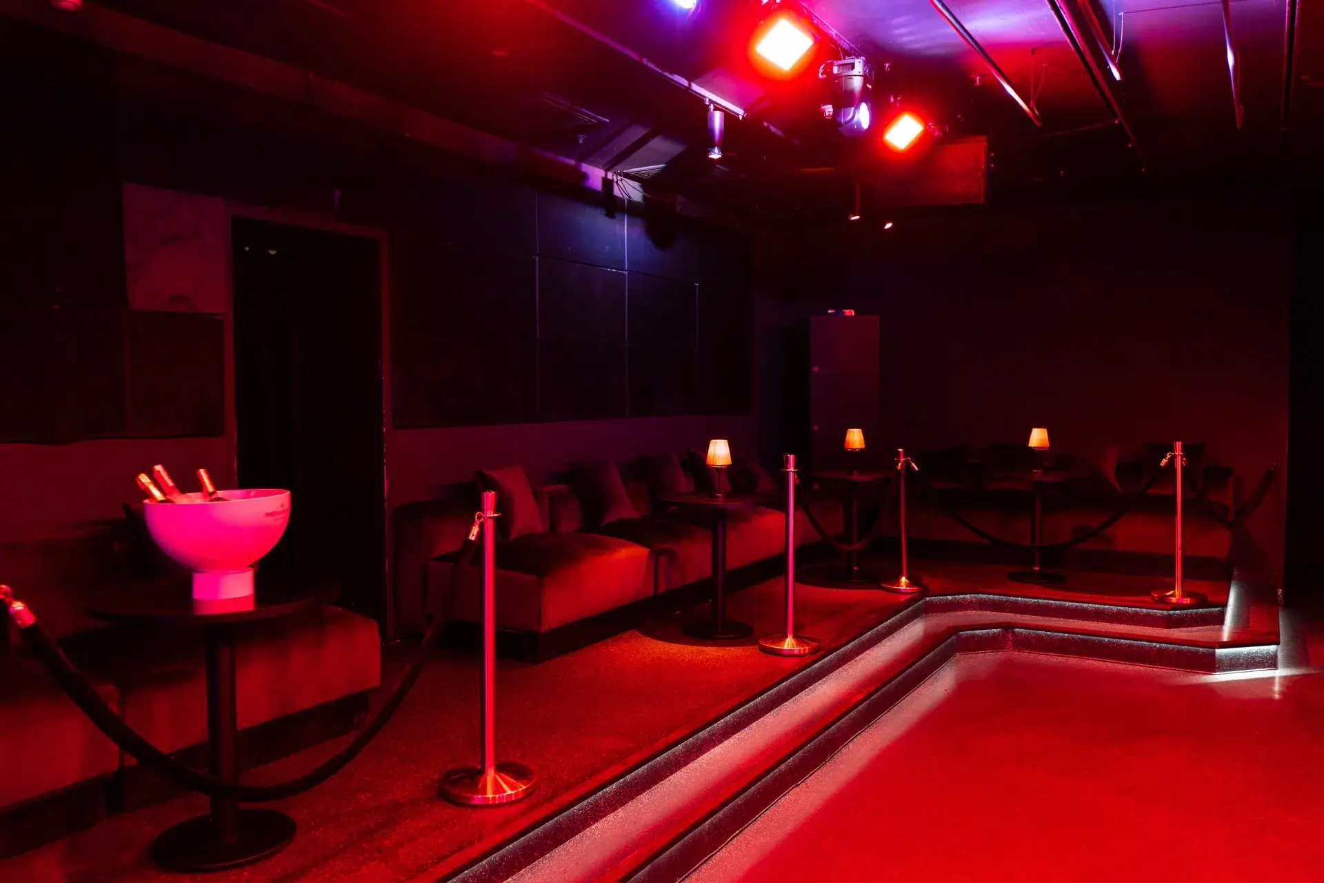 VIP-Area — 8